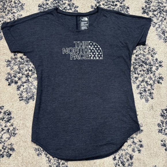 LAST CHANCE North Face tee, size Medium - Picture 1 of 4